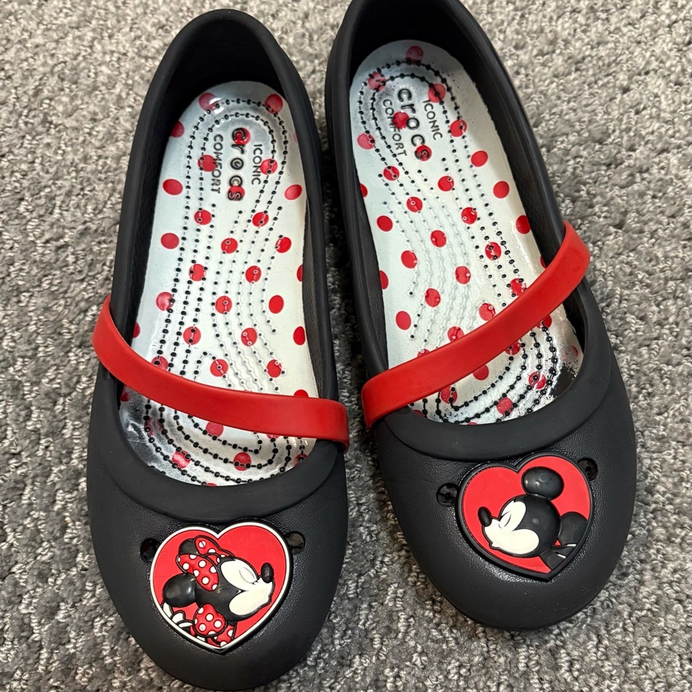 CROCS Kids Black and Red Minnie Mouse Dress Shoes